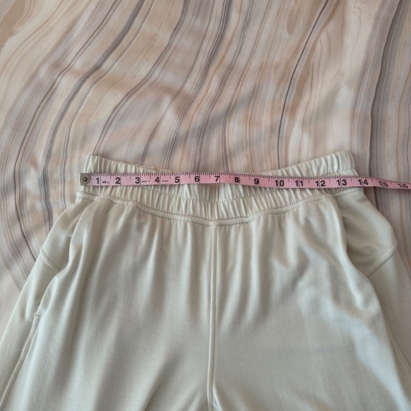 NEW! Lululemon BeCalm Mid-Rise Wide-Leg Pant Light Ivory Size Small W5GRXS $98 - Picture 13 of 17